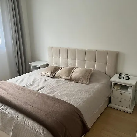 Maison Individuelle A Louer * Villemomble
